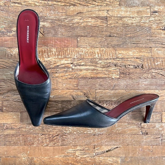 Burberry Heels - Picture 1 of 8